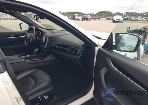 2022 Maserati Levante Gt из США, поврежденный, VIN ZN661XUA1NX394673